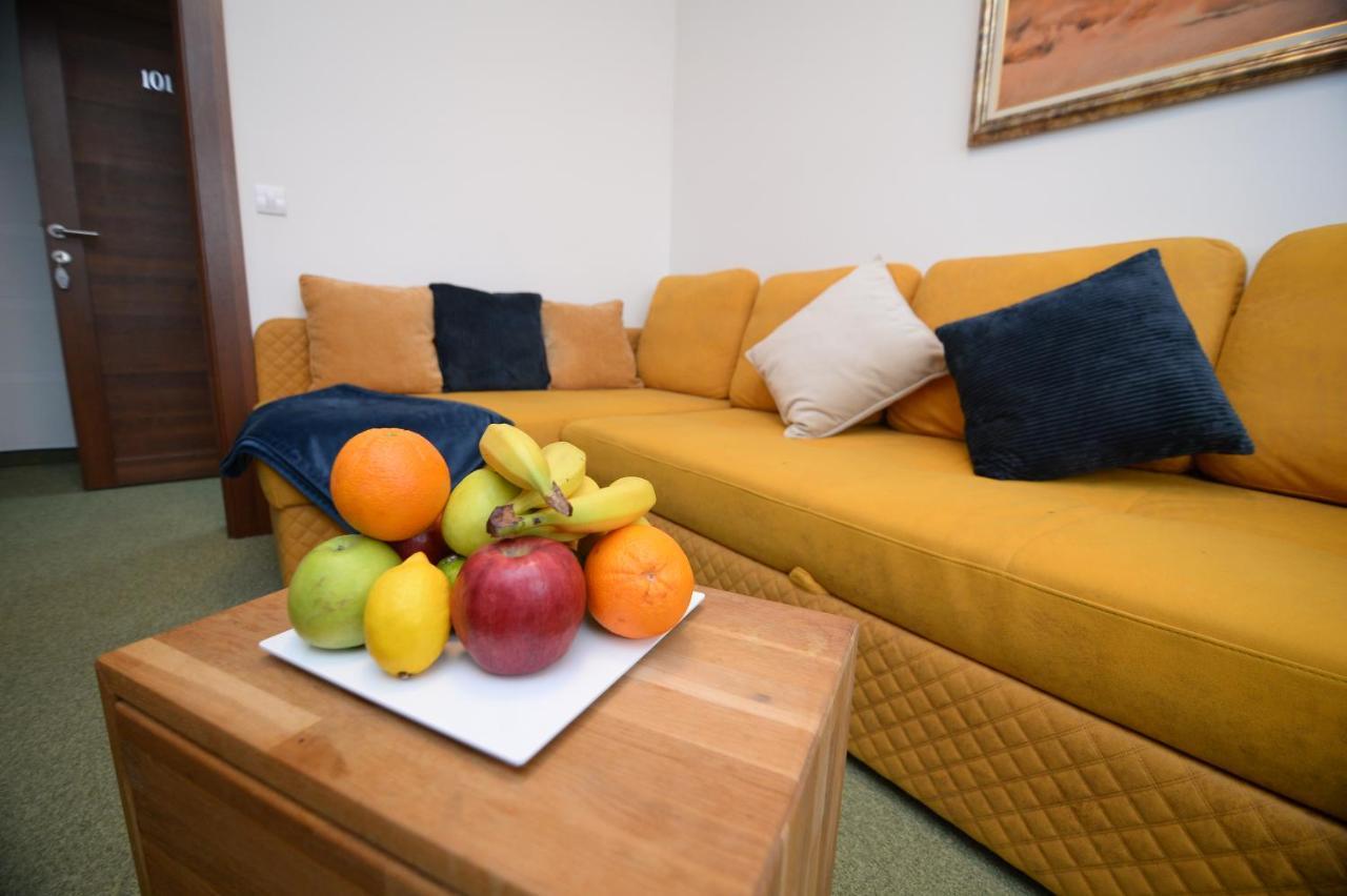 Apartmani Carolija Lucani Екстер'єр фото