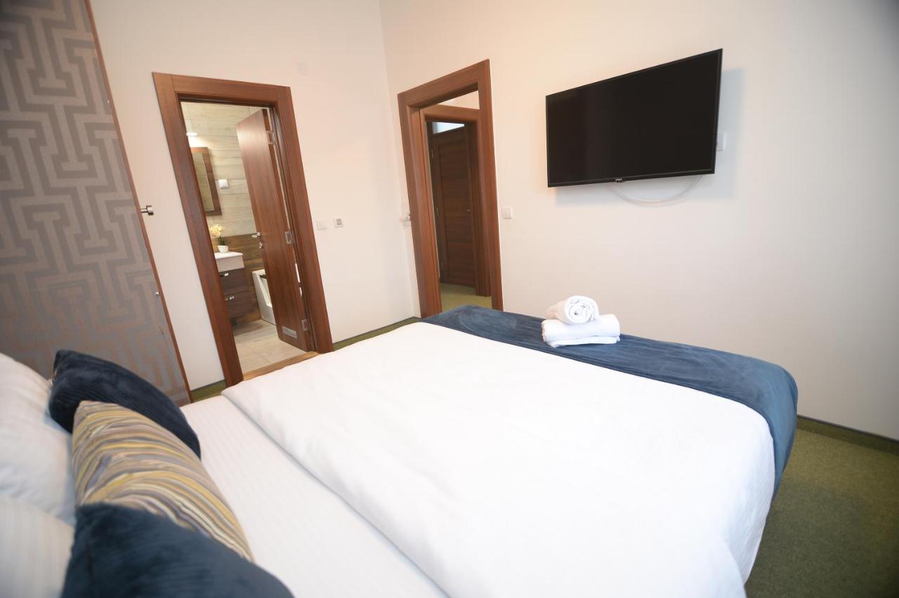 Apartmani Carolija Lucani Екстер'єр фото