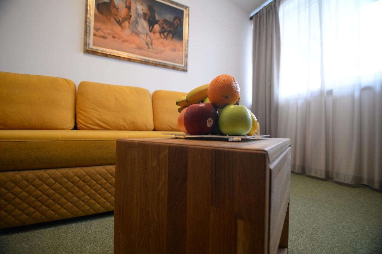 Apartmani Carolija Lucani Екстер'єр фото