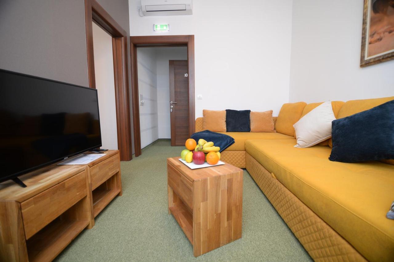 Apartmani Carolija Lucani Екстер'єр фото