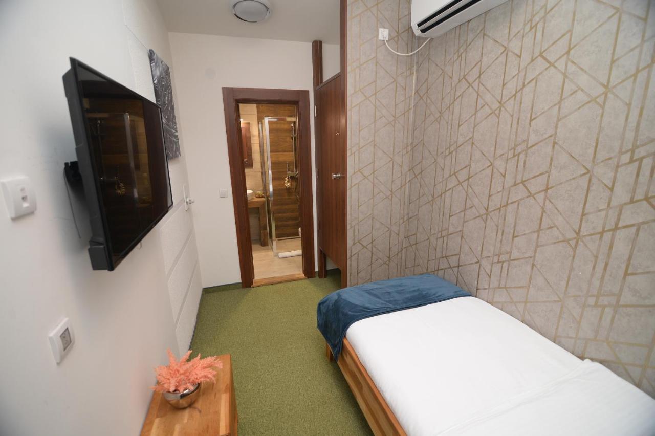 Apartmani Carolija Lucani Екстер'єр фото